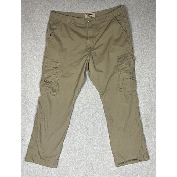 Wrangler Authentics Men's 42X32 Cargo Pant Regular Fit Straight Leg Cotton Beige - Picture 1 of 10